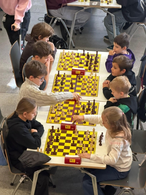 Start naszej szkoły w Igrzyskach Dzieci w szachach