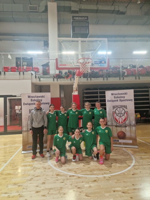 Eliminacje do Mistrzostw Wrocławia w Koszykówce Dziewcząt – sukces naszej szkoły!