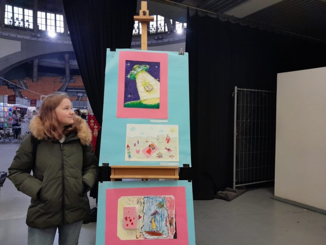 I miejsce Marysi Kosyk w międzyszkolnym konkursie plastycznym "Książkowe lato" 