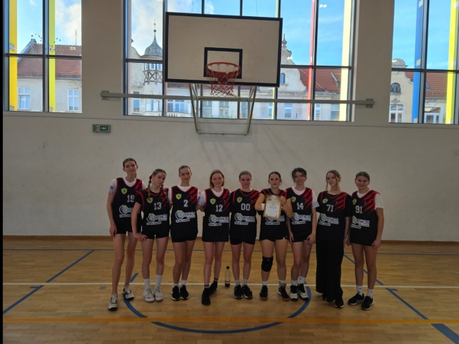 V miejsce reprezentacji dziewcząt w Mistrzostwach Wrocławia Młodzieży Szkolnej w koszykówce