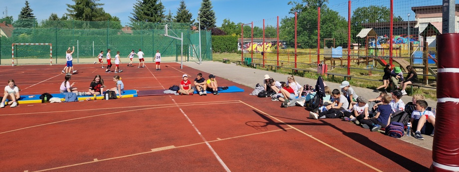 Turniej koszykówki w ramach memoriału "Pamiętamy o Jacku Pieniążczaku"