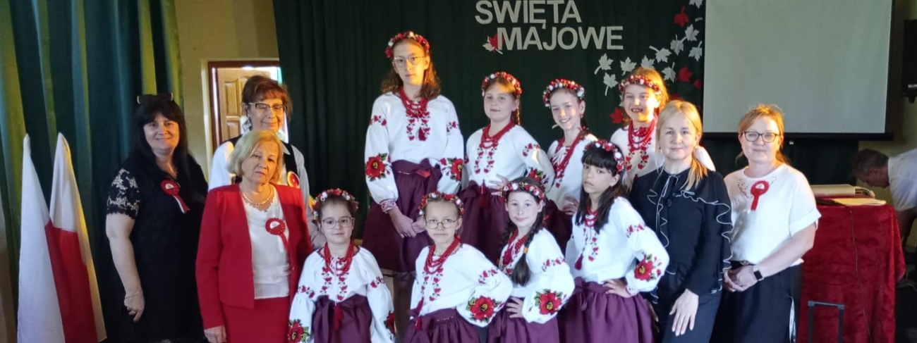 Galeria z Akademii - Święta Majowe - klasy IV-VIII