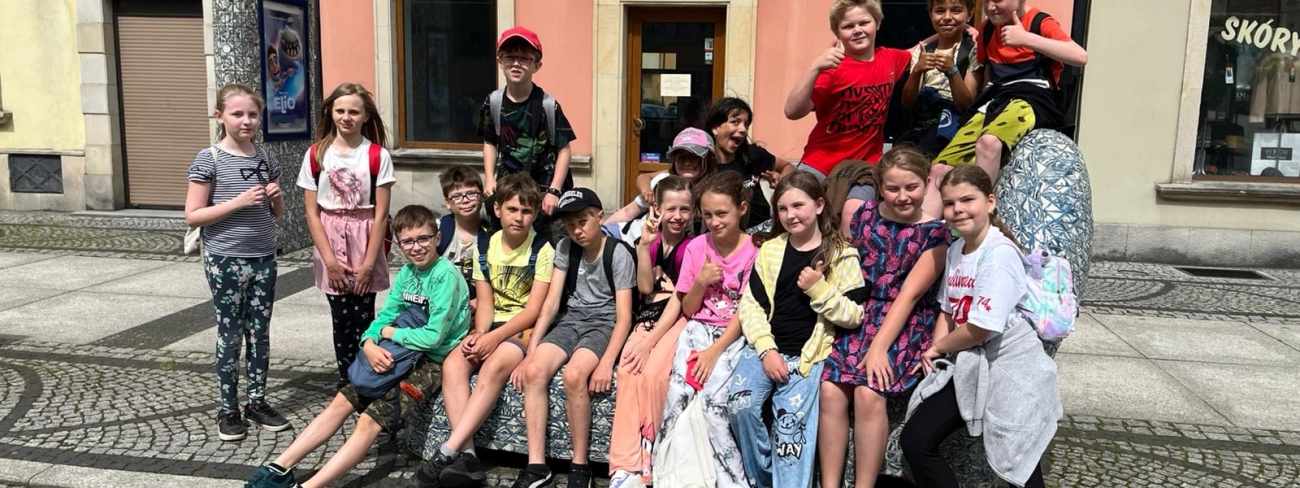 Wycieczka uczniów klas 3a i 3b do Bolesławca