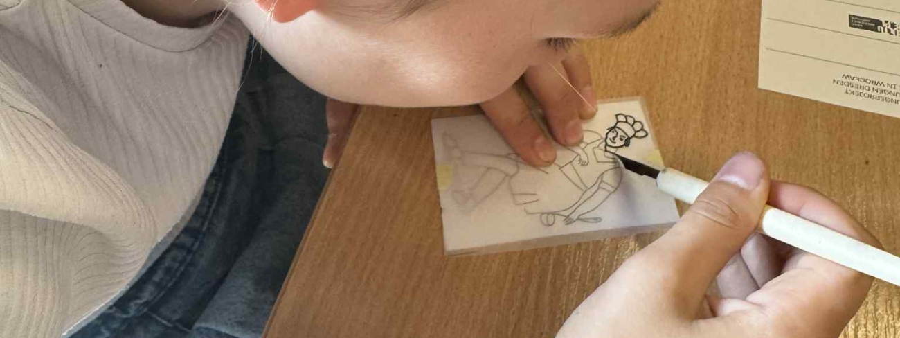 Lekcja kaligrafii w Muzeum Etnograficznym we Wrocławiu