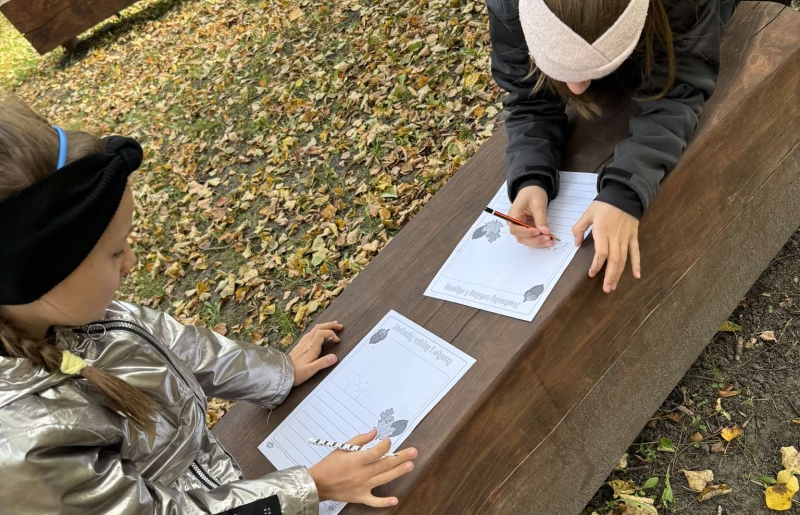 Przyrodnicza lekcja w terenie klasy IIIc