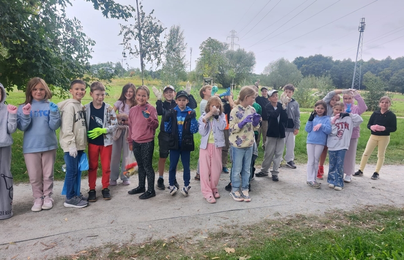 Uczniowie naszej szkoły brali udział w akcji "Sprzątanie Świata"