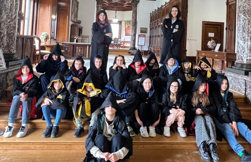 Wycieczka integracyjna klas 4a, 4c i 4e do zamku Moszna