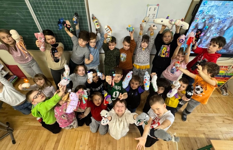 Niesamowite przygody skarpetek w klasie 1c