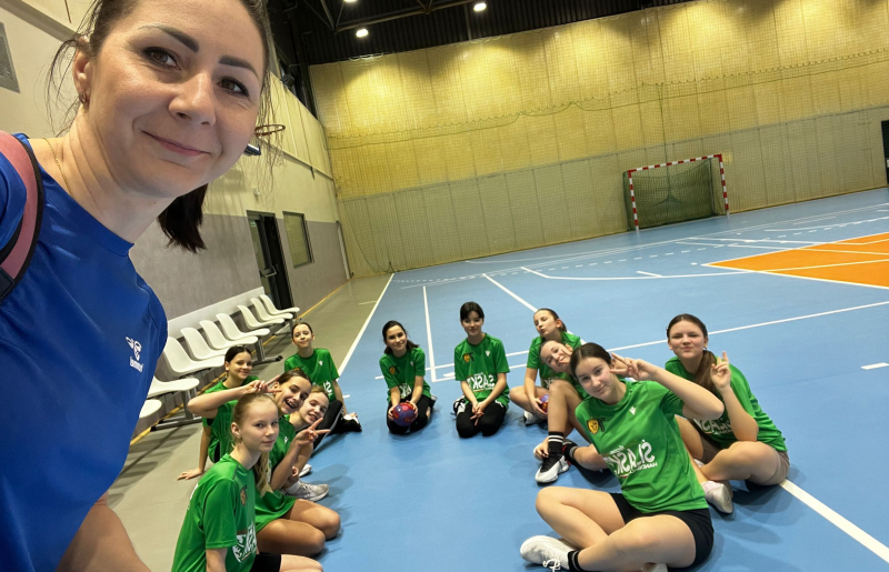 Towarzyski turniej piłki ręcznej – cenne doświadczenie naszych uczennic